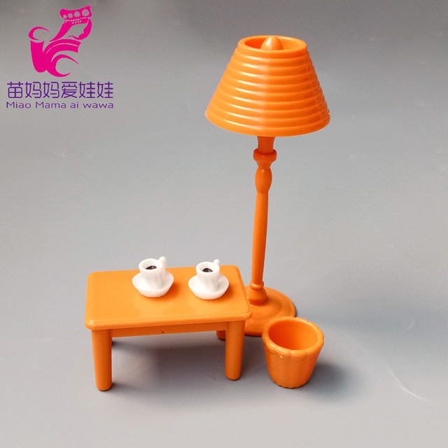 Domek dla lalek z miniaturowym jedzeniem, zabawą i meblami oraz kieszenią na akcesoria do toalety i umywalką - Wianko - 19