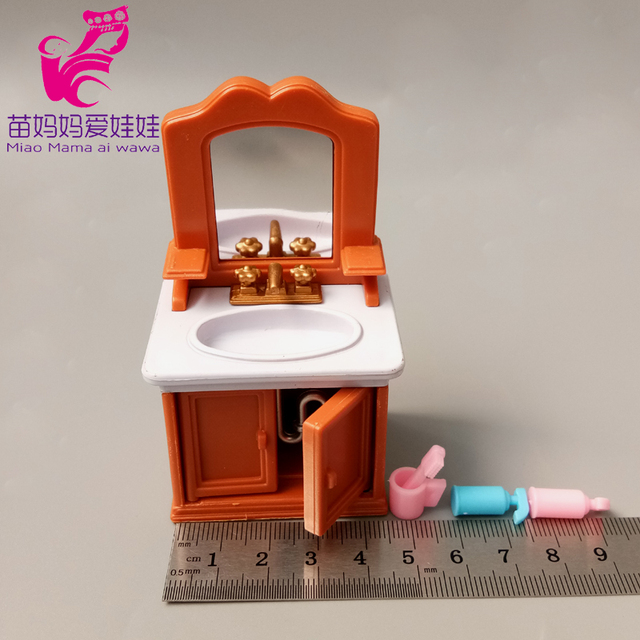Domek dla lalek z miniaturowym jedzeniem, zabawą i meblami oraz kieszenią na akcesoria do toalety i umywalką - Wianko - 62