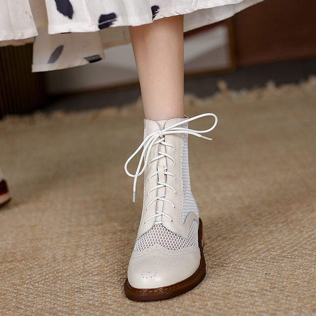Nowe letnie damskie buty do kostki Hollow - oryginalny model z siatką Martin w brytyjskim stylu, wykonane ze skóry - gruby obcas, mesh - Wianko - 13