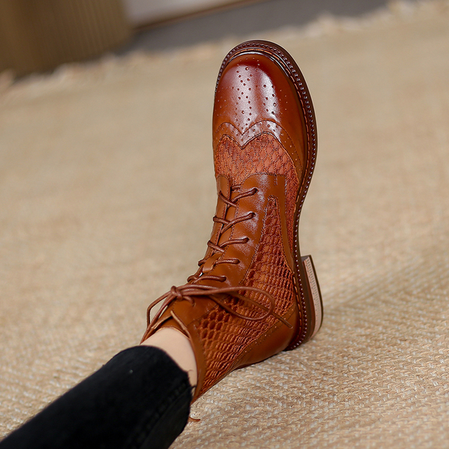 Nowe letnie damskie buty do kostki Hollow - oryginalny model z siatką Martin w brytyjskim stylu, wykonane ze skóry - gruby obcas, mesh - Wianko - 18