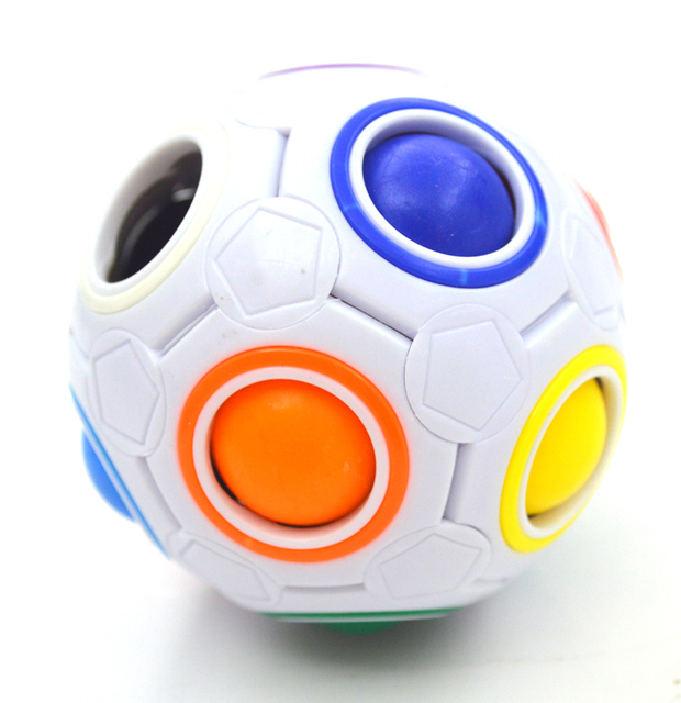 Antystresowa kostka na biurko - kolorowa tęczowa piłka do piłki nożnej o magicznym działaniu - Wianko - 3