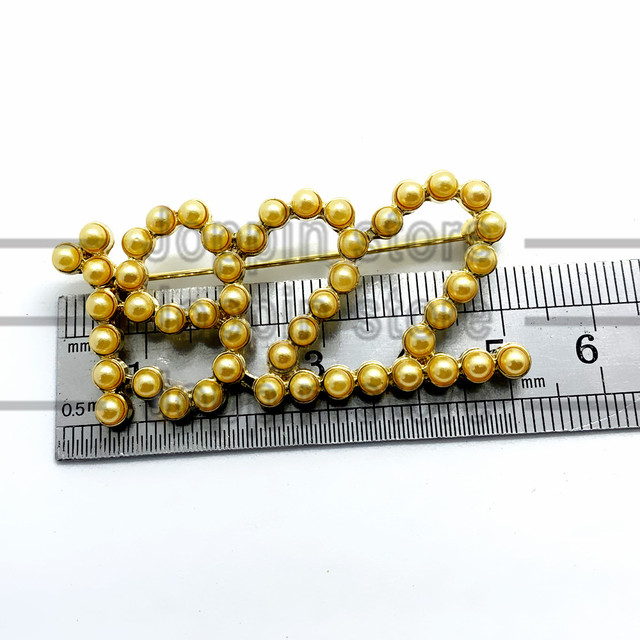 Broszka Moda - złota sztuczna perła z metalową etykietą SIGMA GAMMA RHO społeczność biżuteria pin 1922 - Wianko - 3