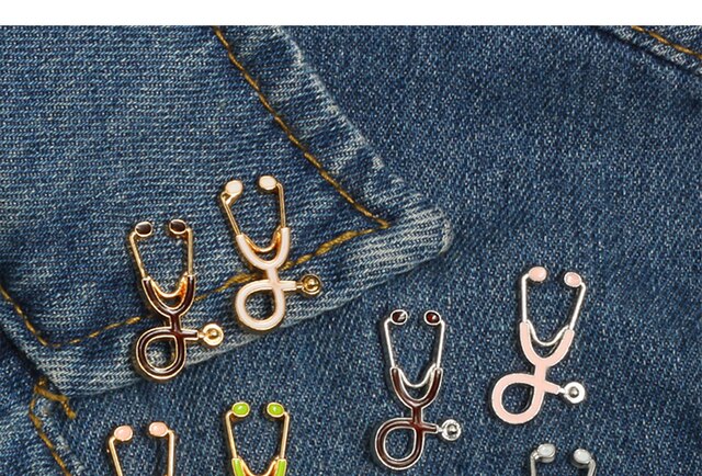 Mini broszka ze stetoskopem – kolorowe, medyczne, emaliowane, szpilki na denim, do kurtki, obroże, stanik, odznaki, przypinki – biżuteria dla lekarza, pielęgniarki – idealny prezent - Wianko - 3