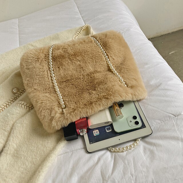 Furry luksusowa torebka futerkowa na ramię z rączkami i perłami dla kobiet 2021 zima - Wianko - 47