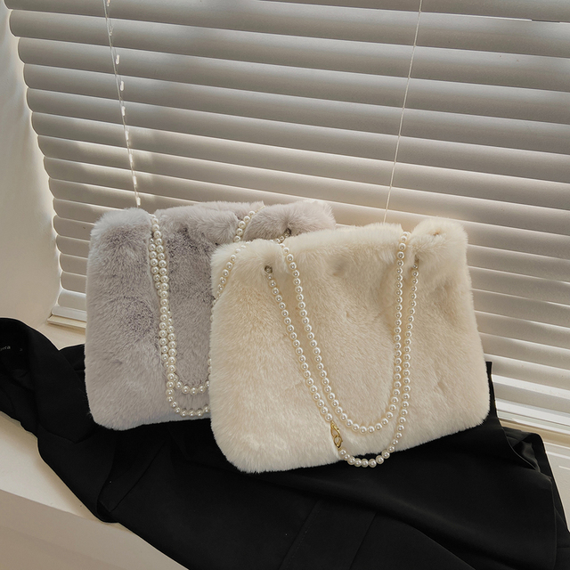 Furry luksusowa torebka futerkowa na ramię z rączkami i perłami dla kobiet 2021 zima - Wianko - 34