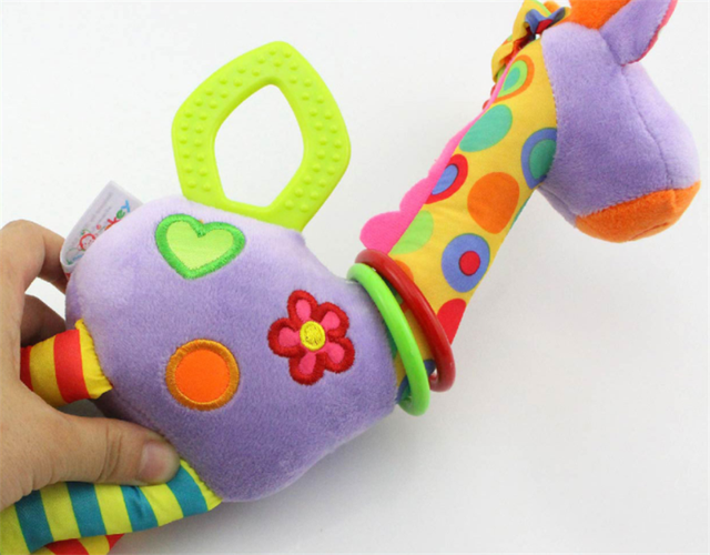 Pluszowy wózek zabawki dla noworodka z grzechotkami, wiszącymi motywami zwierząt i edukacyjnym dzwonkiem - Wianko - 9