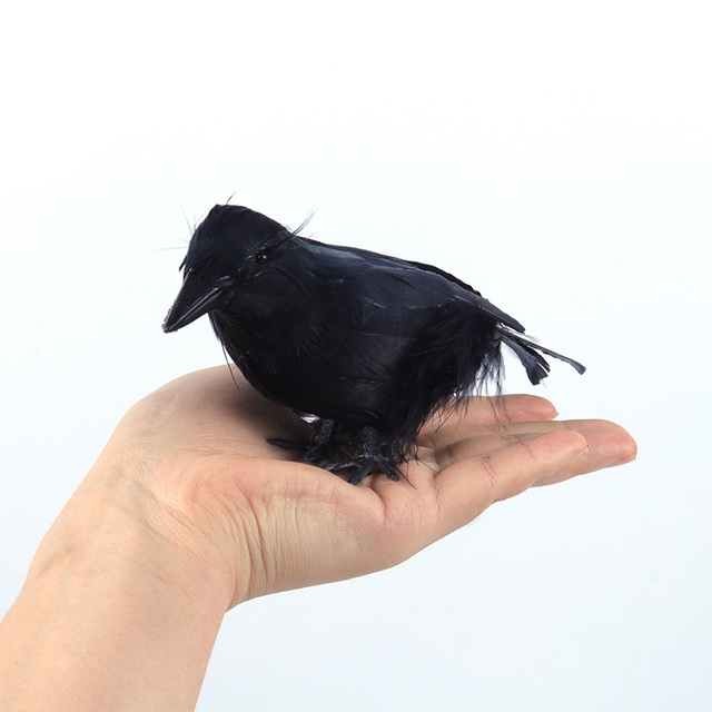 Realistyczny model czarnej wrony - dekoracja Halloween - Wianko - 4