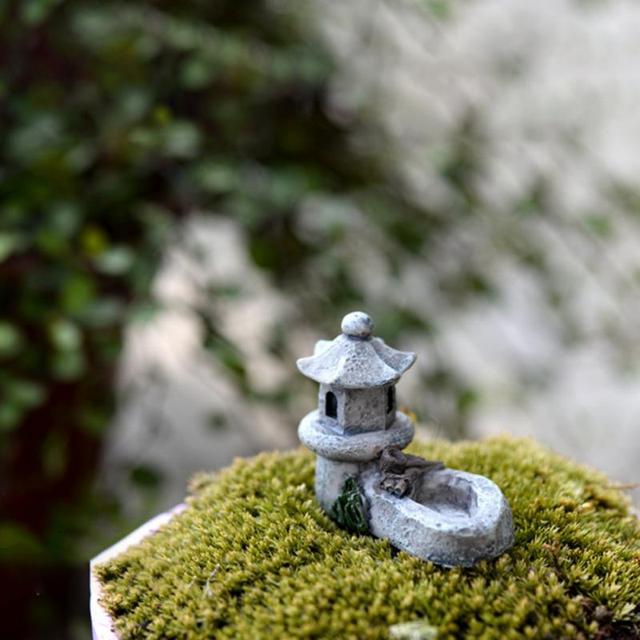 Tytuł: Figurka miniaturowego ogrodzenia wieży z żywicy do dekoracji domowej w stylu bajkowego ogrodu - Wianko - 4