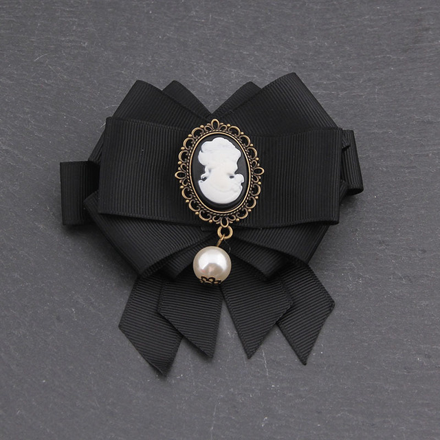 Elegancka broszka Vintage Queen Cameo z wstążką w kształcie kokardki dla kobiet - czarna perła na broszce do stanika lub płaszcza - Wianko - 14