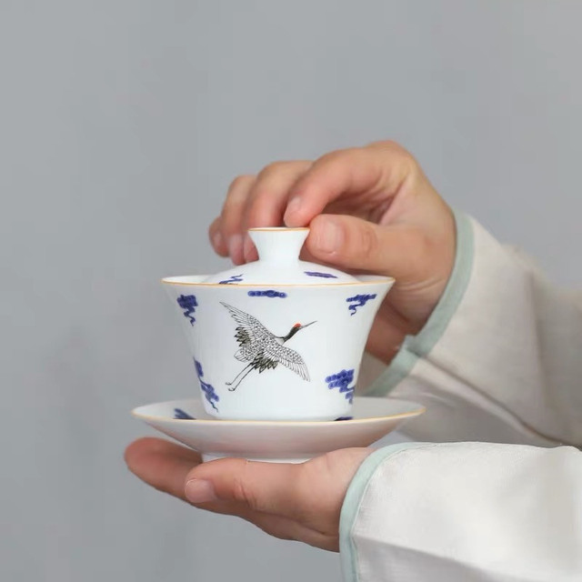 Porcelanowa Gaiwan niebiesko-biała z ręcznie malowanym żurawiem, idealna do parzenia herbaty - Wianko - 6