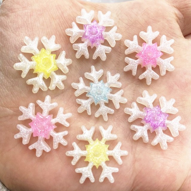 12 sztuk kolorowych Glitterowych kryształków żywicznych w kształcie 22mm płaskiego płatka śniegu z kwiatową aplikacją DIY - ozdoby ślubne - Wianko - 10