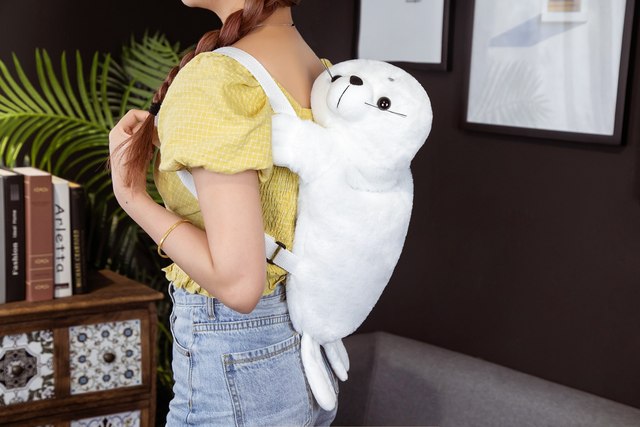 Pluszowy plecak z białą foką - 50cm, idealny prezent dla dzieci - Wianko - 17