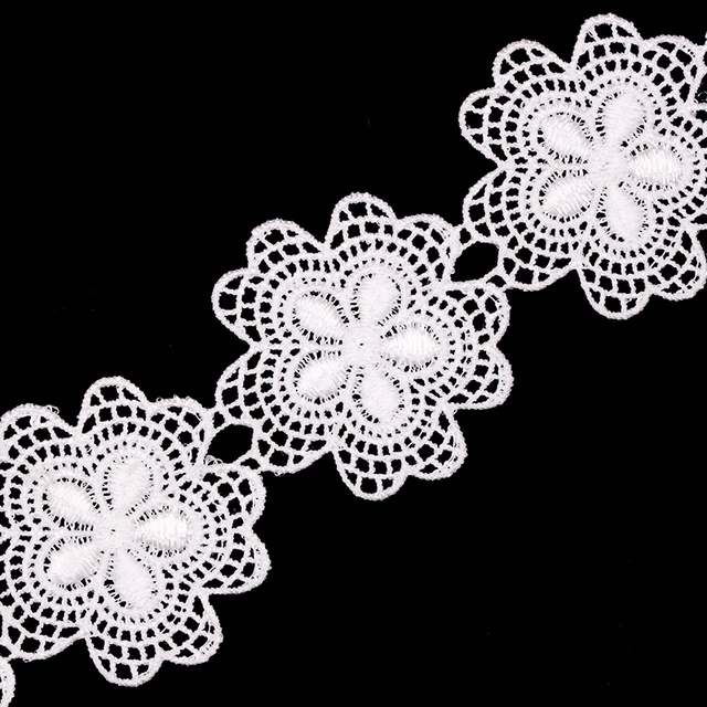Koronkowa tkanina Buena Suerte biało-czarna z haftem i kwiatowym wzorem, 100% poliester, idealna do ręcznego szycia - TM062 - Wianko - 4