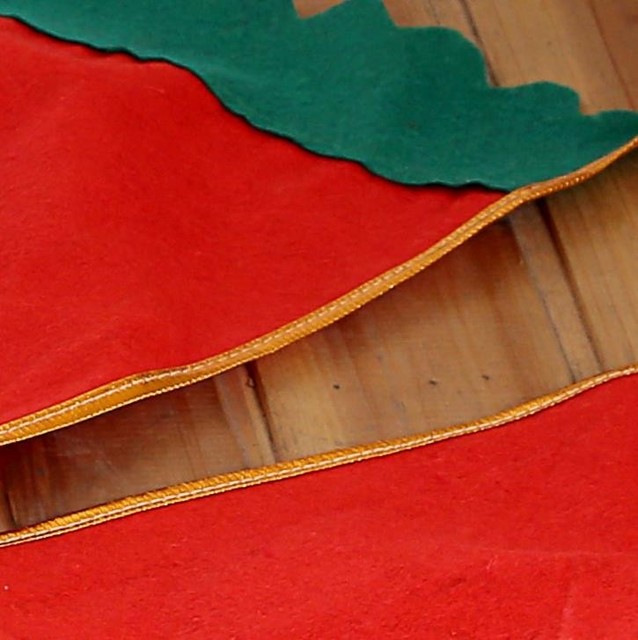Mroźne przyjaciółki Santa - spódniczka na choinkę vintage 90 cm - włókninowa dekoracja świąteczna - Wianko - 9