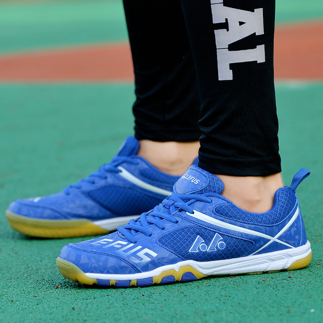 Buty sportowe do tenisa stołowego 2021 dla mężczyzn i kobiet w kolorze biało-niebieskim, lekkie, z siatkowym materiałem na treningi i zawody - Wianko - 16