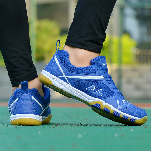 Buty sportowe do tenisa stołowego 2021 dla mężczyzn i kobiet w kolorze biało-niebieskim, lekkie, z siatkowym materiałem na treningi i zawody - Wianko - 15