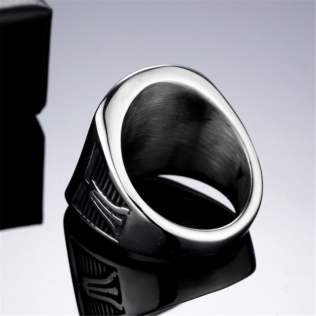 Pierścień masona dla mężczyzn wykonany z tytanowej stali nierdzewnej, kolor srebrny, gładka biżuteria punkowa, prosta konstrukcja z masonerycznymi znakami - prezent - Wianko - 2