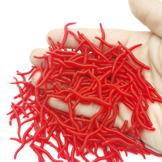 100 sztuk realistyczne miękkie przynęty wędkarskie - symulacja robaków Red Worm - Wianko - 1