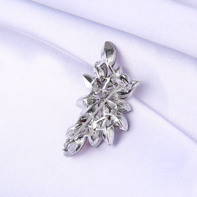 Elegancka broszka Rinhoo Fashion z głęboko niebieskim kwiatem i kryształami Rhinestone do klapy, biżuteria do wesele i stanik - Wianko - 102