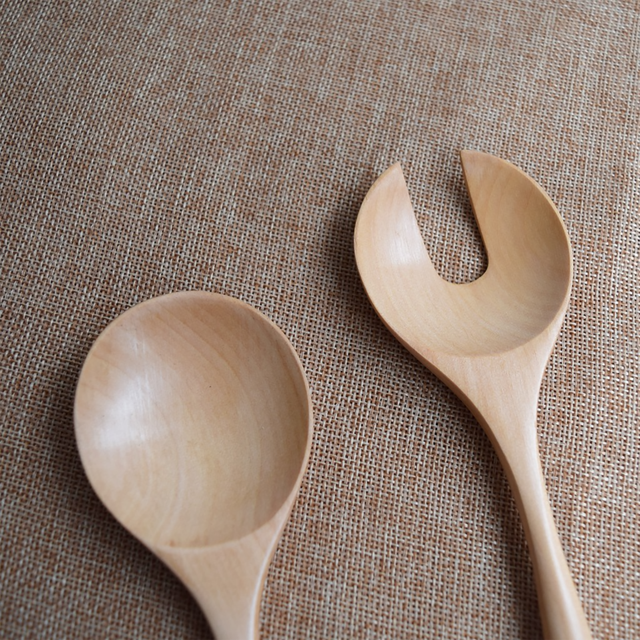 Drewniane naczynia do serwowania sałatek - talerz, łyżka, widelec - zestaw 2 sztuki - Wianko - 2
