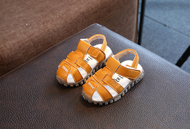Letnie sandały niemowlęce dla dziewczynek i chłopców, miękka skórzana budowa, oddychające buty na plażę dla maluszków - Wianko - 10