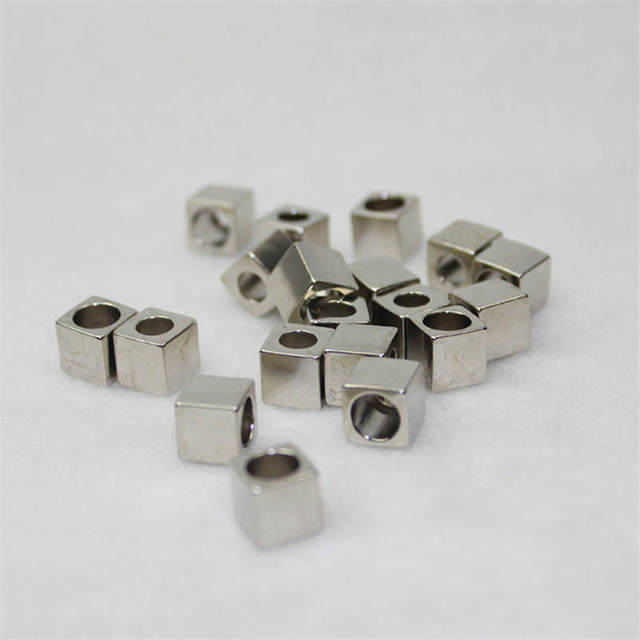 Końcówki do tworzenia biżuterii i akcesoria DIY - 20 sztuk, jedno otwór 8x8mm - Wianko - 3