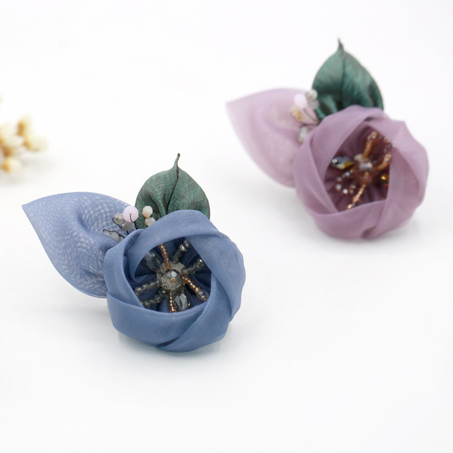 Koreańska broszka z kwiatowego wzoru - wysoka jakość, słodka biżuteria z przypinką do klapy dla kobiet - luksusowe akcesoria - Wianko - 3