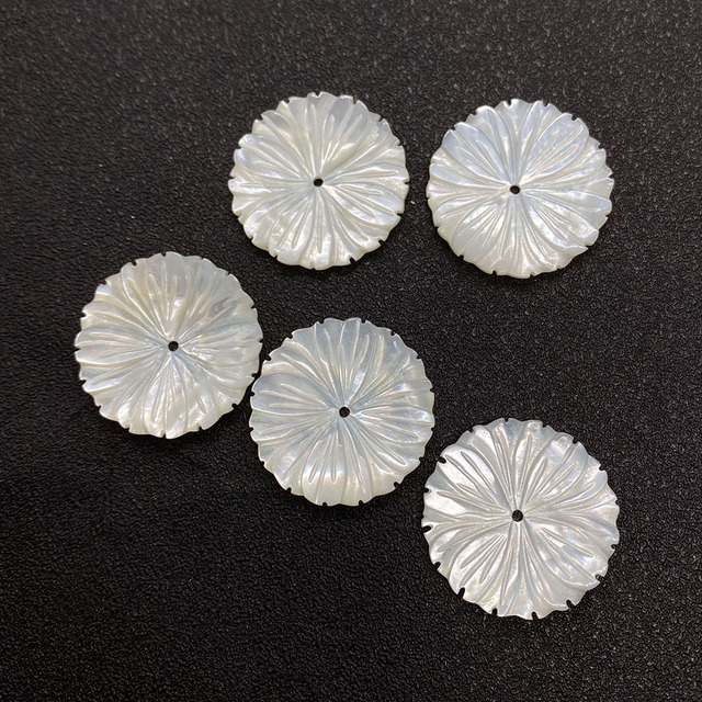 Wisiorek kwiatowy z muszli perłowej, rzeźbiony 3D, do kolczyków i naszyjnika - 10/12mm - Wianko - 6