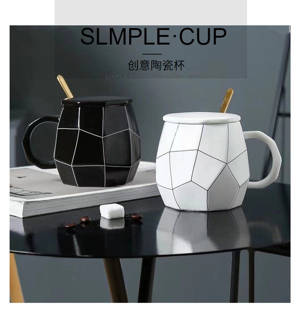 Kubek ceramiczny geometria czarno-biały marki Marc, idealny do biura i podróży - Wianko - 1