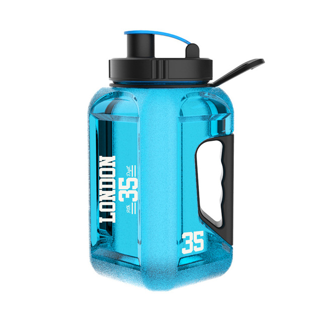 Duża butelka sportowa o pojemności 2,4L z uchwytem na wodę, bez BPA, idealna na treningi fitness na zewnątrz - Wianko - 2
