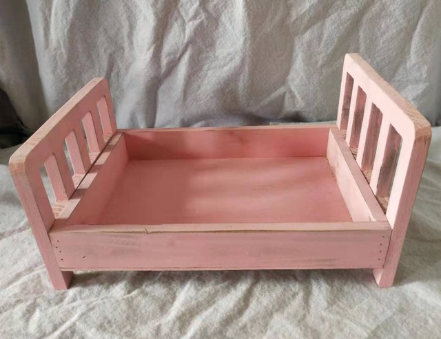 Noworodkowe drewniane łóżeczko dziecięce do fotografii, idealne na Milestone zdjęcia - Wianko - 3
