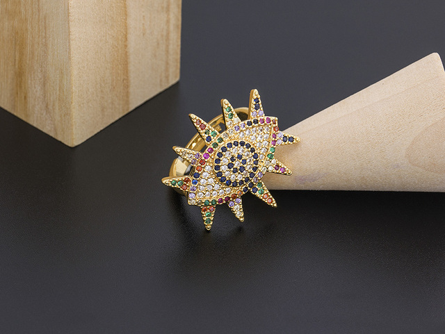 Miedziany sześcienny pierścionek Evil Eye z cyrkonią i motywem Hamsa dla kobiet - regulowany rozmiar - biżuteria ślubna - Wianko - 1