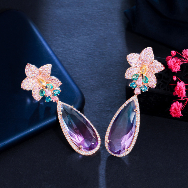 Kolczyki wiszące z fioletową i niebieską cyrkoniami sześciennymi oraz kwiatowym motywem - biżuteria ślubna z 585 złotem (E820) - Wianko - 9