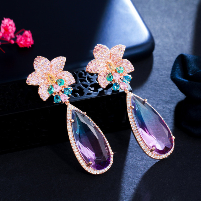 Kolczyki wiszące z fioletową i niebieską cyrkoniami sześciennymi oraz kwiatowym motywem - biżuteria ślubna z 585 złotem (E820) - Wianko - 6