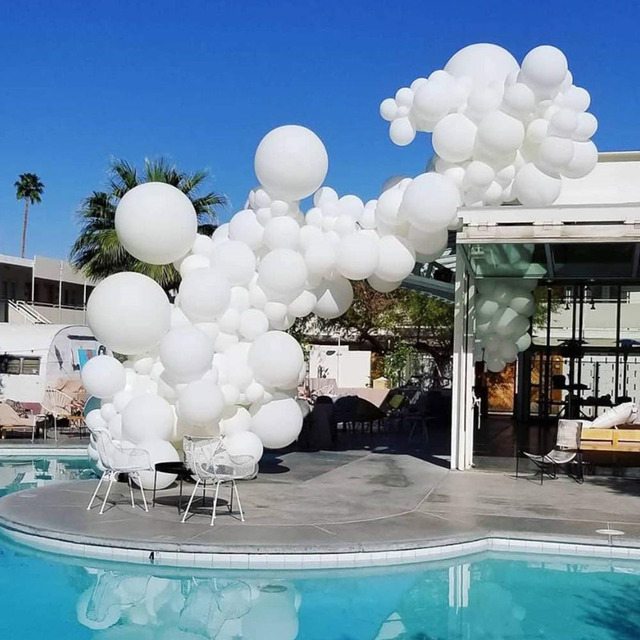 Partia 100 białych lateksowych balonów dekoracyjnych na ślub i urodziny, rozmiar 10 Cal, 1.5g - Wianko - 3