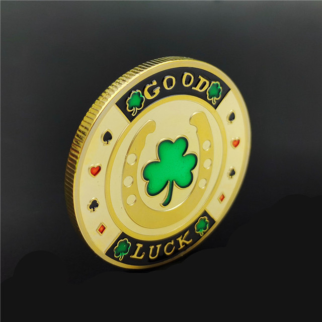 Karty do pokera straży: żetony, moneta złota, koniczyna powodzenia - Wianko - 1