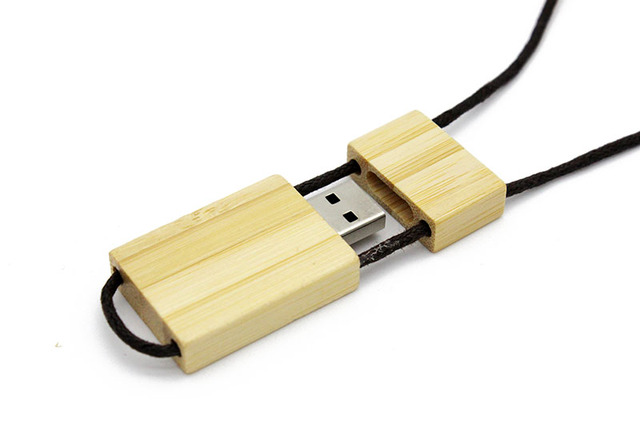 JASTER USB 2.0 Smycz Drewniany Pendrive 16GB/32GB/64GB - Darmowe Logo, Pamięć USB, Czerwone Drewno - Wianko - 12