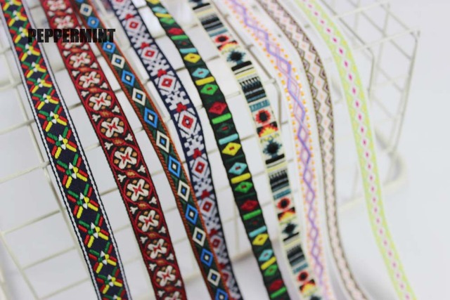 Koronka haftowana etnicznymi żakardowymi wstążkami 10mm do dekoracji rzemieślniczych odzieży i nakryć głowy - 2 sztuki - Wianko - 1