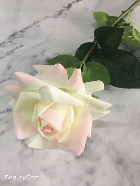 Duża sztuczna róża o średnicy 13 cm, trójwymiarowa i realistycznie wyglądająca, świetna dekoracja domu i ślubu - Wianko - 4