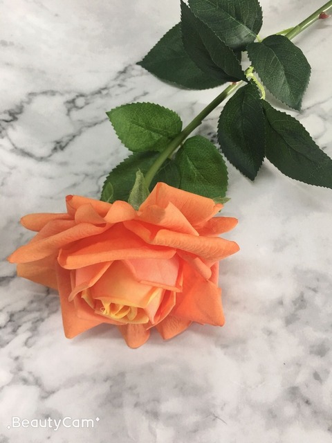 Duża sztuczna róża o średnicy 13 cm, trójwymiarowa i realistycznie wyglądająca, świetna dekoracja domu i ślubu - Wianko - 1