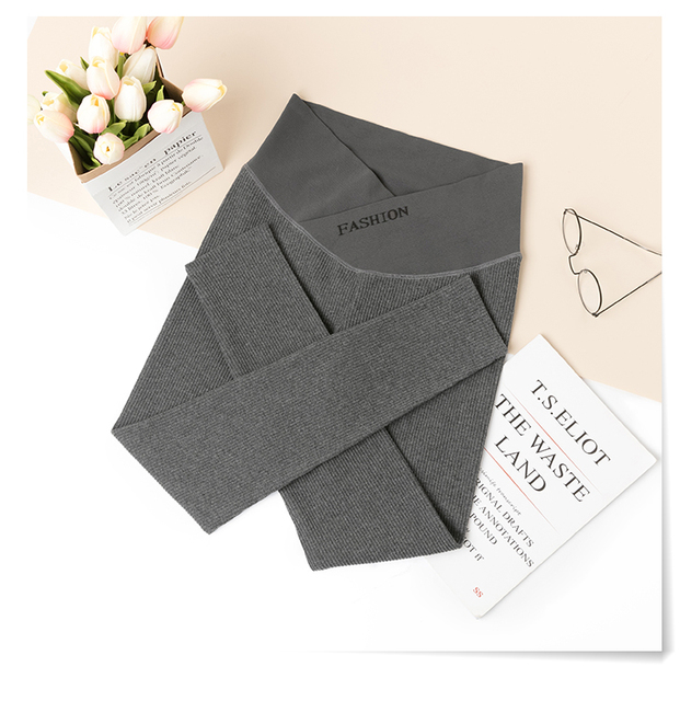 Spodnie capri ciążowe z nisko profilowaną talią, wykonane z bawełny - na co dzień i jesień, dla komfortu i stylu w trakcie ciąży - Wianko - 12