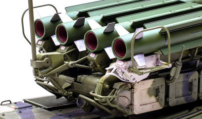 Zestaw modelarski do samodzielnego montażu rosyjskiego systemu obrony przeciwlotniczej BUK 9K37M1, skala 1/35 - Wianko - 3