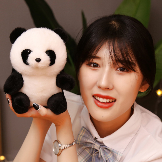 Realistyczna pluszowa Panda - zabawka w kształcie okrągłego słodkiego dzikiego zwierzęcia dla chłopców i dziewczynek - Wianko - 7