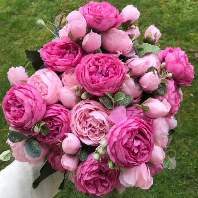Bukiety jedwabne - sztuczne różane kwiaty do dekoracji ślubnych, kształtowane jak prawdziwe kwiaty, 5 dużych główek i 4 pączki - Wianko - 13