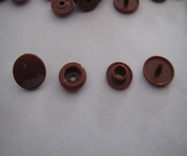 20 zestawów plastikowych, kolorowych guzików przycisk snap do szycia KAM dla dzieci - zardzewiały brązowy B26 - Wianko - 3
