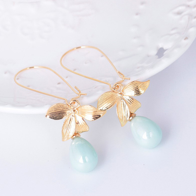 Złoty kolczyk w kształcie orchidei, imitacja zielonej perły, szydełkowe zwisające, kobiece, moda, styl boho, Dangle Piercing biżuteria - Wianko - 2