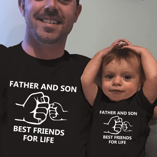 T-shirt Ojciec i syn - najlepsi przyjaciele na całe życie, z nadrukiem, pasujący do rodziny, dla taty i syna, ubranie rodzinne - Wianko - 2