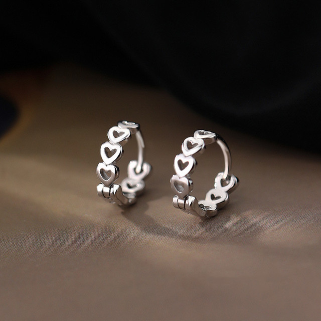 Kolczyki w kształcie serca z wytłoczeniami, wykonane z 925 srebra - trendy i stylowe dla kobiet - Wianko - 11