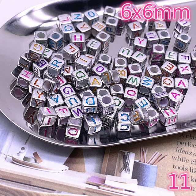 100 sztuk kolorowych koralików liter alfabetu z akrylu do tworzenia biżuterii DIY - Wianko - 13