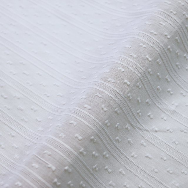 Biała żakardowa bawełna - 100cm x 147cm - tkanina z paskami i kropkami - Wianko - 1